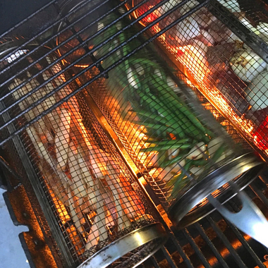 Stainless Steel Rolling BBQ Grill Basket for Vegetables Meat and Seafood
